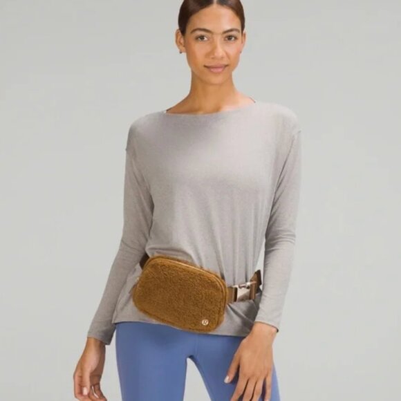 Lululemon Sherpa Everywhere Belt Bag - Picture 1 of 4